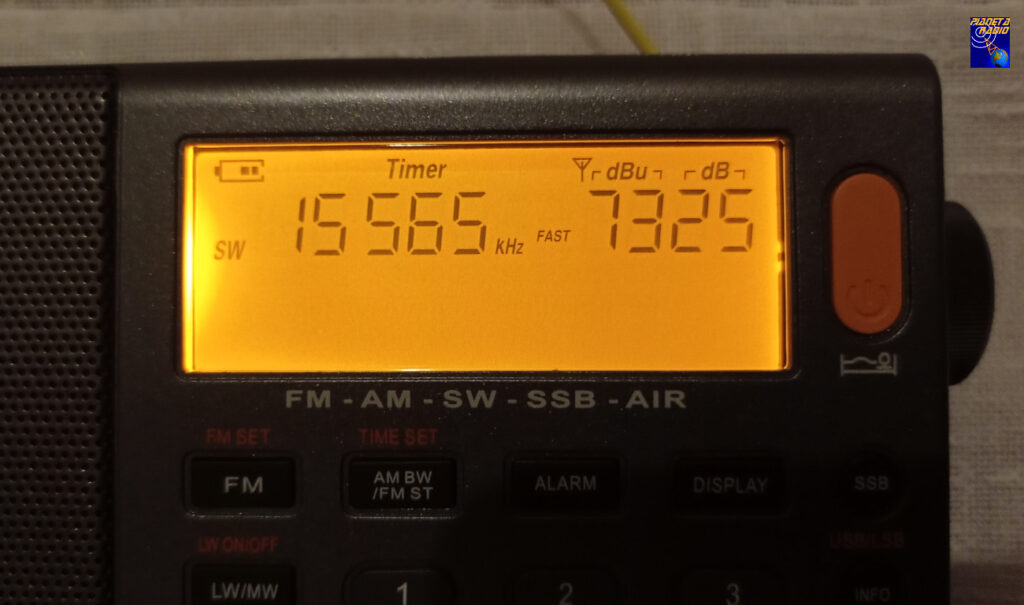 XHDATA D-808 - Display